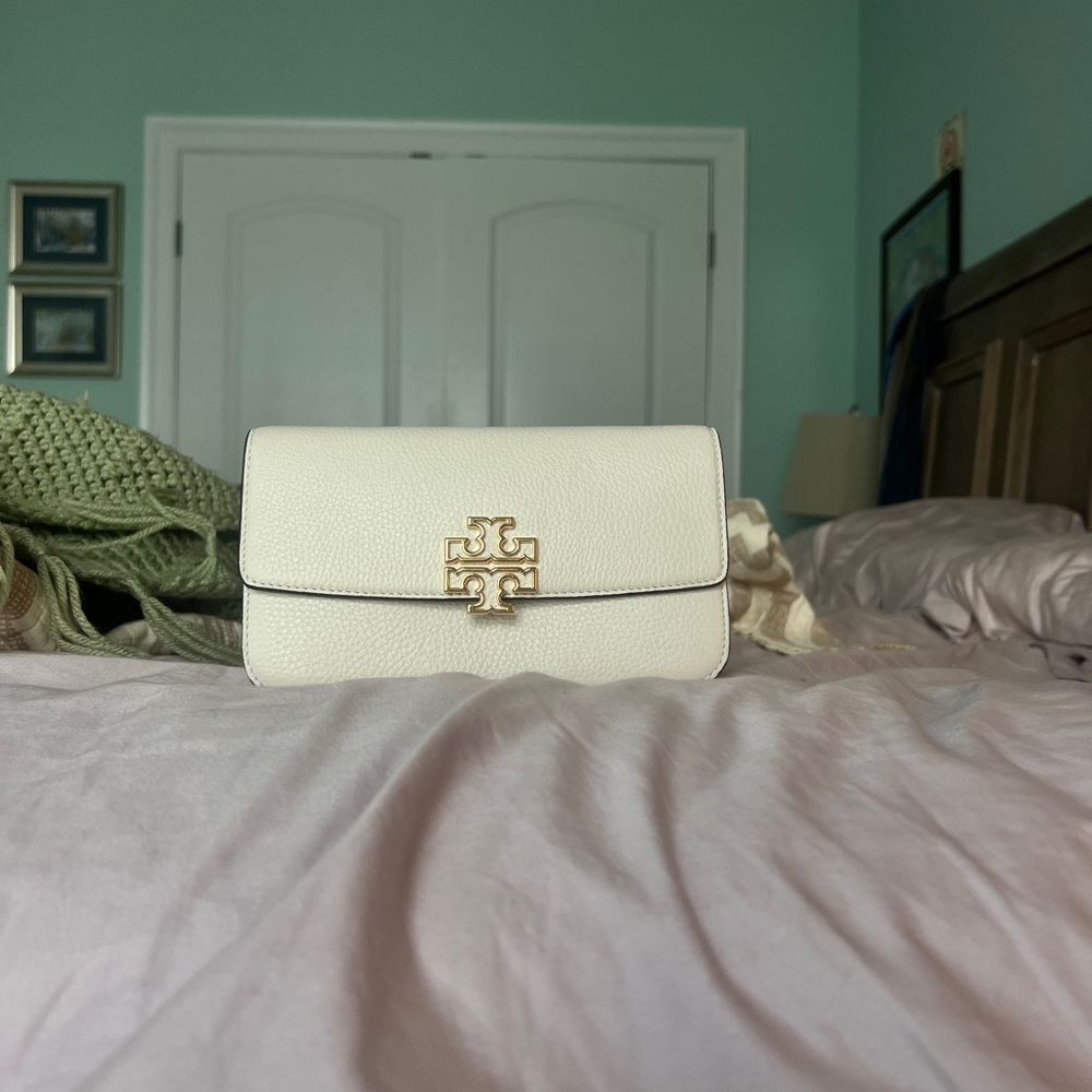 Tory Burch Cream Leather Clutch with Gold Logo